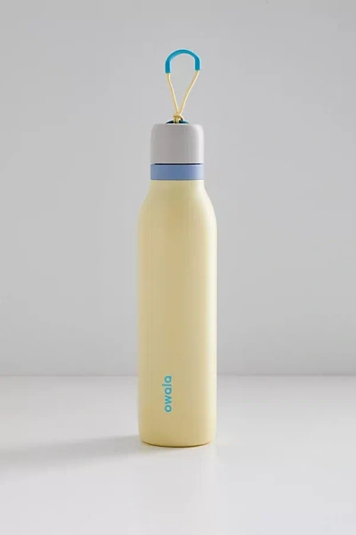 Owala Freesip Twist 24 oz Water Bottle In Sunny Daze At Urban Outfitters In Yellow