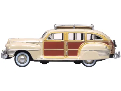 Oxford Diecast 1942 Chrysler Town & Country Woody Wagon Catalina Tan With Wood Panels And Roof Rack 1/87 (ho) Scale