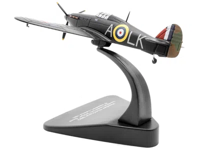 Oxford Diecast Hawker Hurricane Mk I Fighter Plane Squadron Leader Ian "widge" Gleed 87 Squadron. Colerne England (