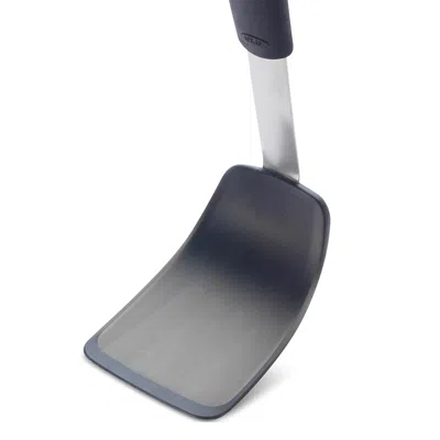 OXO SILICONE FLEXIBLE TURNER, SMALL
