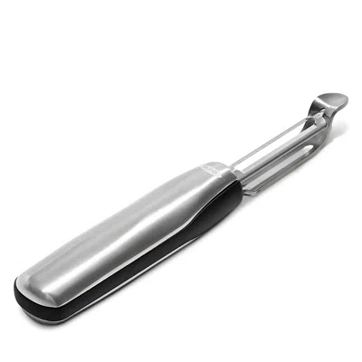 Oxo Swivel Peeler In Silver