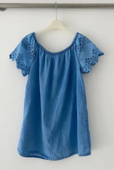 Oxygen Boutique Linen Blend Broderie Top In Blue