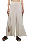 Ozai N Ku Flow Trousers In Cream In White