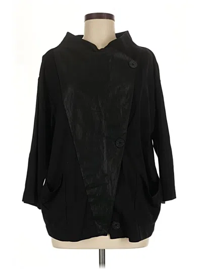 Pre-owned Ozai N Ku Raincoat In Black