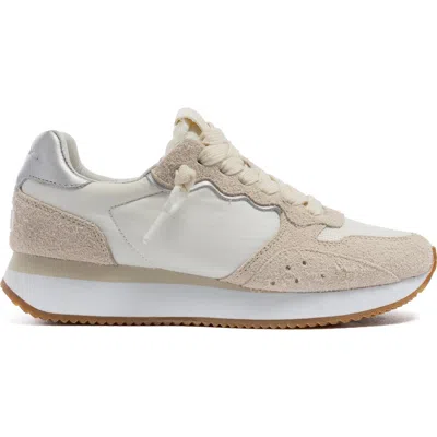 P448 Jesse Trainer Sneaker In White