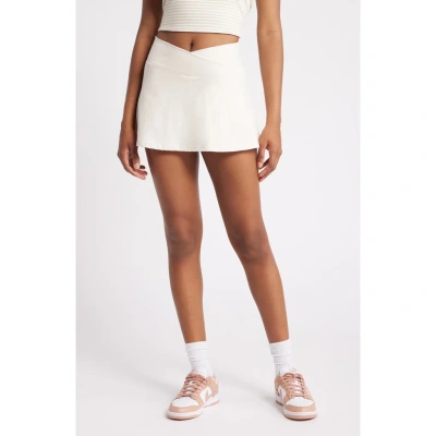 Pacsun Crossover Waist Skort In Ivory