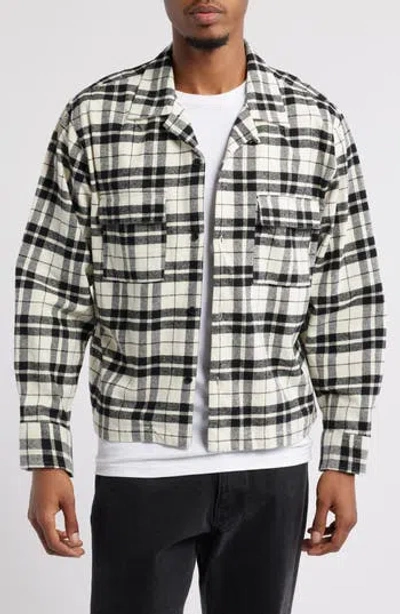 Pacsun Washed Camp Crop Flannel Shirt In White/black