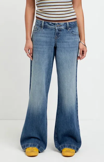 Pacsun Women's Kaia Ultimate Low Rise Baggy Jeans Stitch Medium Blue In Medium Indigo
