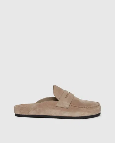 Paige Wynn Flat In Brown