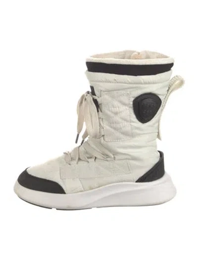 Pre-owned Pajar Nylon Snow Boots In White