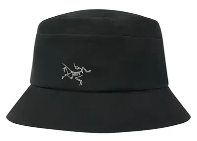 Pre-owned Palace Men's  Arc'teryx Hat In Black
