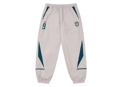 Pre-owned Palace Men's  Pro Team 02 Shell Jogger In Light Grey