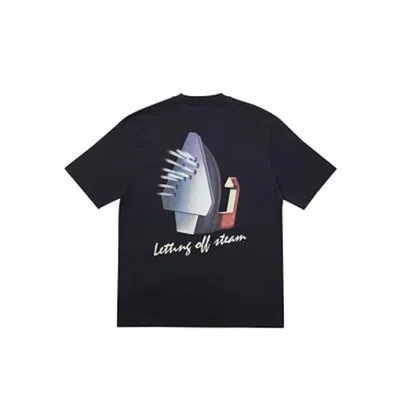 Pre-owned Palace Men's  Steaming T-shirt In Black