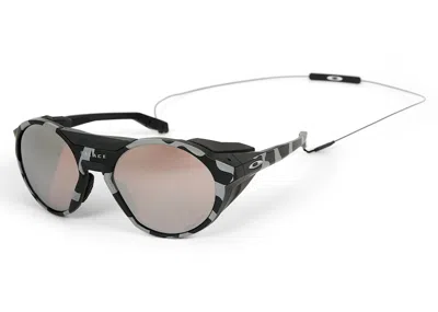 Pre-owned Palace Men's  X Oakley Clifden Sunglasses In Night Clouds
