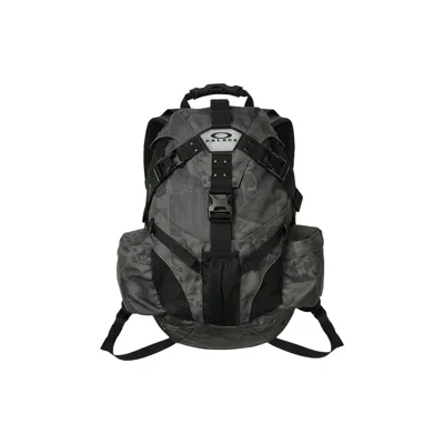 Pre-owned Palace X Oakley Skull Icon Pack 'grey/black' | Men's Size Onesize In Gray
