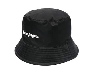 Pre-owned Palm Angels Men's  Embroidered Gothic Intarsia Logo Bucket Hat In Black/white In Multi