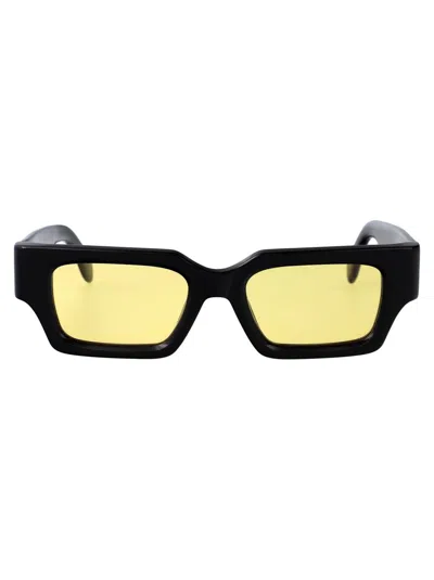 Palm Angels Sunglasses In Black Yellow