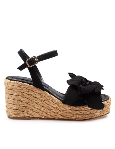 PALOMA BARCELÓ BRUNELLA IN SUEDE WITH FLOWER APPLIED
