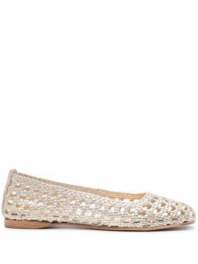 Paloma Barceló Shell Leather Ballerina Shoes In White