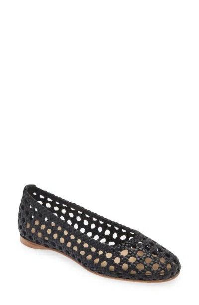 Paloma Barceló Shell Ballet Flat In Black