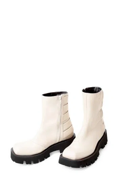 Paloma Barceló Paloma Barcelo Becca Napasoft Boot In Ivory