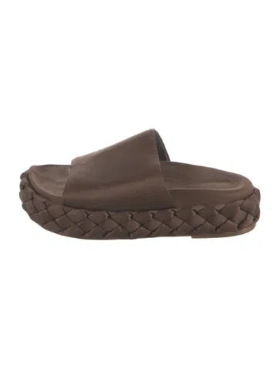 Pre-owned Paloma Barceló Leather Braided Accents Slides In Brown