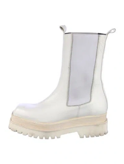 Pre-owned Paloma Barceló Leather Chelsea Boots In White