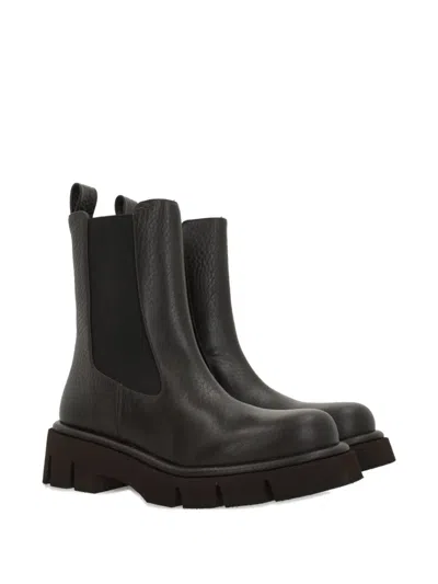 Paloma Barceló Round-toe Boots In Brown