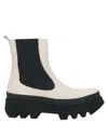 Paloma Barceló Ankle Boots In Beige