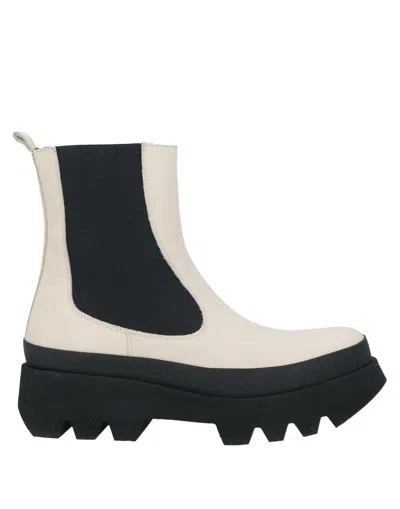 Paloma Barceló Ankle Boots In Beige