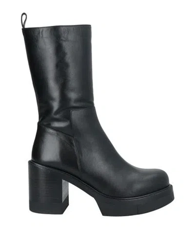 Paloma Barceló Woman Ankle Boots Black Size 10 Leather
