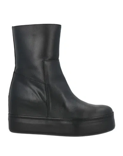 Paloma Barceló Woman Ankle Boots Black Size 8 Leather
