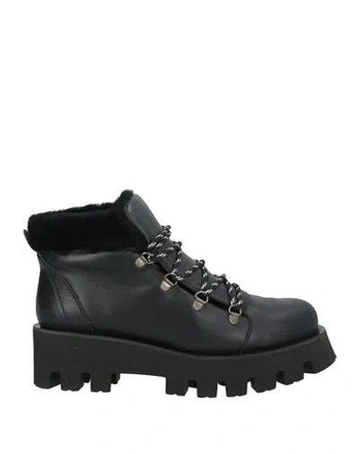 Paloma Barceló Woman Ankle Boots Black Size 9 Leather