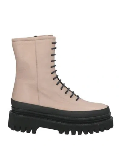 Paloma Barceló Woman Ankle Boots Blush Size 7 Leather In Pink