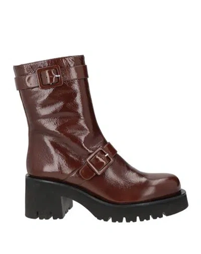 Paloma Barceló Woman Ankle Boots Brown Size 8 Leather