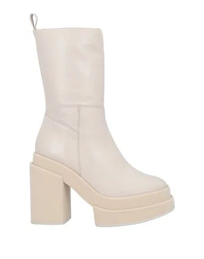 Paloma Barceló Woman Ankle Boots Cream Size 8 Soft Leather In White