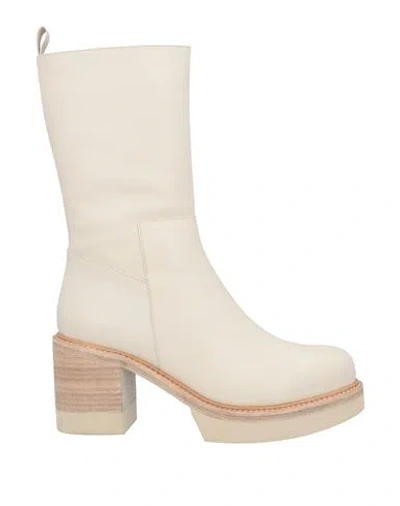 Paloma Barceló Woman Ankle Boots Off White Size 8 Leather