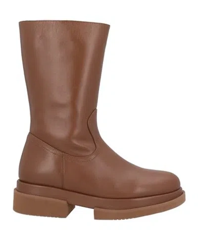 Paloma Barceló Woman Ankle Boots Tan Size 8 Leather