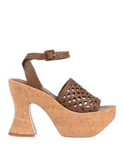 Paloma Barceló Woman Sandals Brown Size 10 Leather