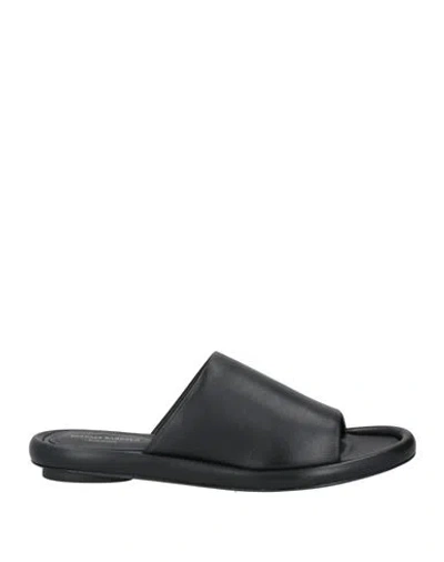 Paloma Barceló Nadia Flat Sandals In Black
