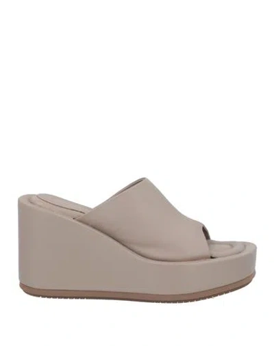 Paloma Barceló Woman Sandals Light Brown Size 7 Soft Leather In Neutral