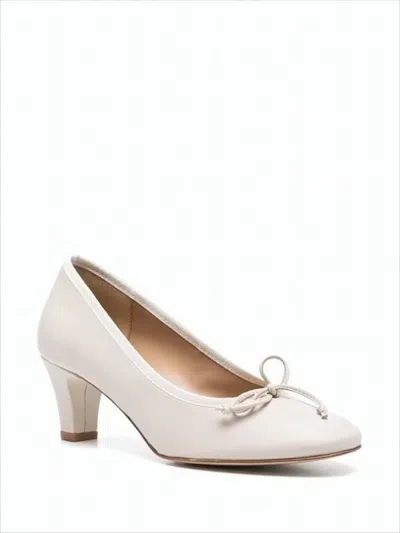 Paloma Wool Elegant Low-heeled Pumps With Bow Detail In Neutral