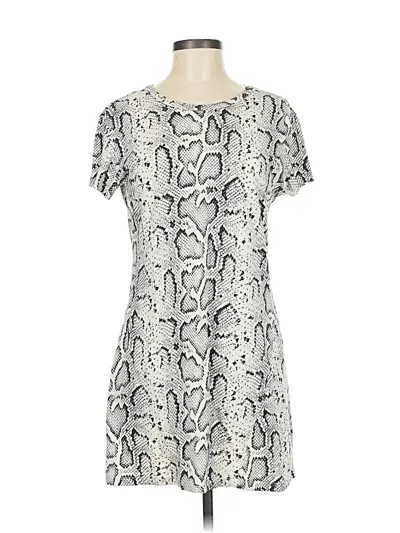 Pre-owned Pam & Gela Short Sleeve Top Silver Keyhole Neckline Tops