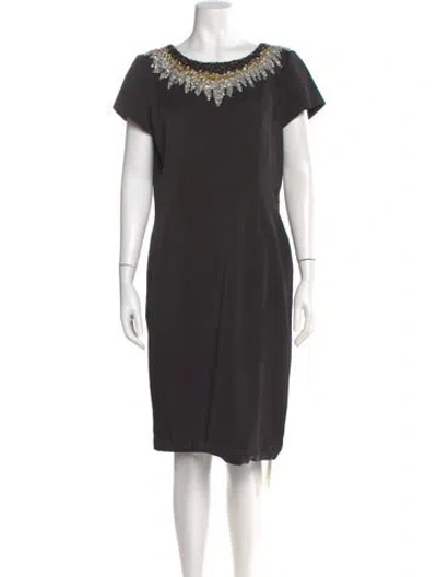 Pre-owned Pamella Roland Bateau Neckline Knee-length Dress In Gray
