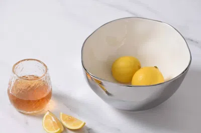 Pampa Bay Thin & Simple Large Bowl In White/titanium