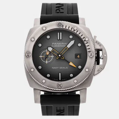 Pre-owned Panerai Submersible Pam01323 Grey Stainless Steel Automatic Men's Watches 44mm