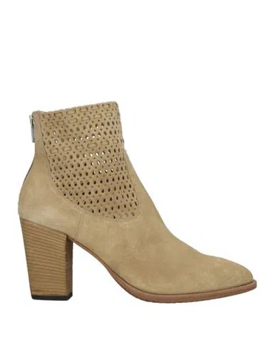 Pantanetti Woman Ankle Boots Beige Size 7 Leather In Nude