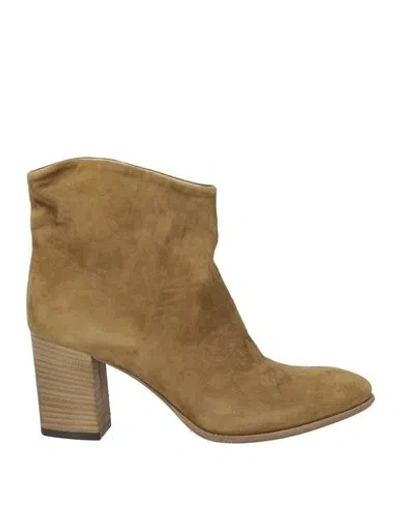 Pantanetti Woman Ankle Boots Sage Green Size 8 Leather
