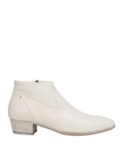 Pantanetti Woman Ankle Boots White Size 8 Leather