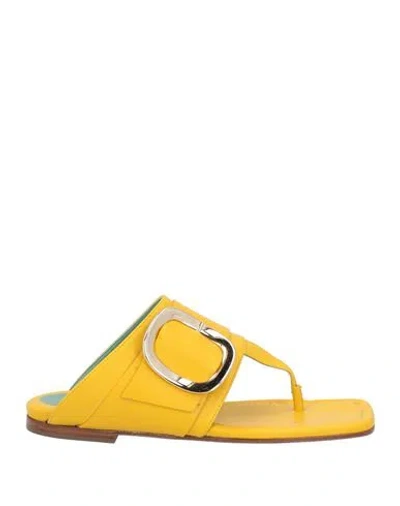 Paola D'arcano Woman Thong Sandal Yellow Size 7 Leather
